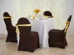 Esküvői székszoknya dekoráció  csokoládé barna spandex székszoknyával napsárga szatén masnival napraforgóval