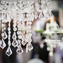 Esküvői dekoráció kristályokkal
